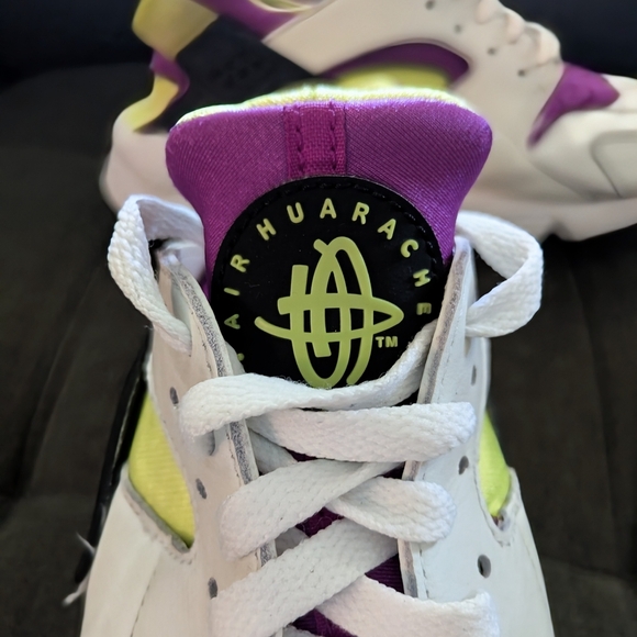 Nike Air Huarache OG Neon Yellow Magenta DD1068 104 - SIZE 8.5 MENS / 10 WOMENS - Picture 6 of 8